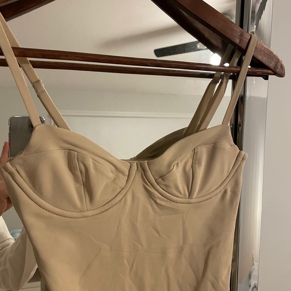 Aritzia babaton bustier bodysuit - Picture 2 of 4